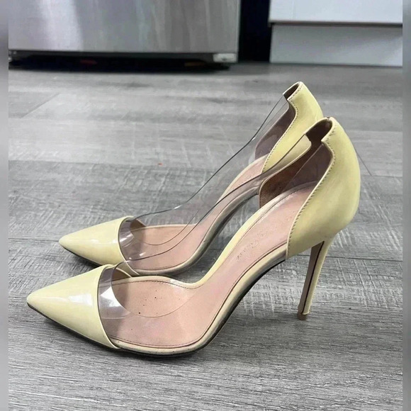 Gianvito Rossi Cream Patent Leather PVC Plexi 85 Pointed Toe Pumps - Picture 2 of 7